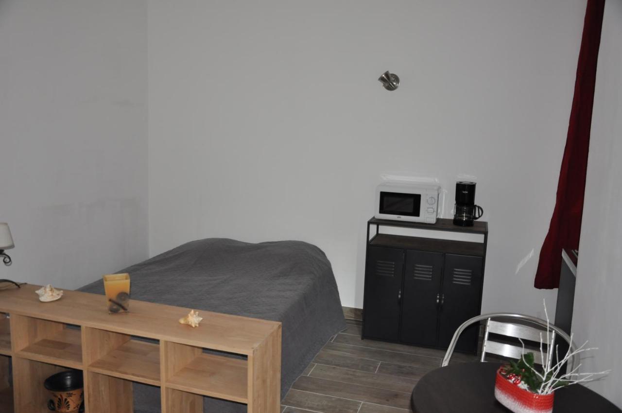 location studio meublé Sorgues Extérieur photo